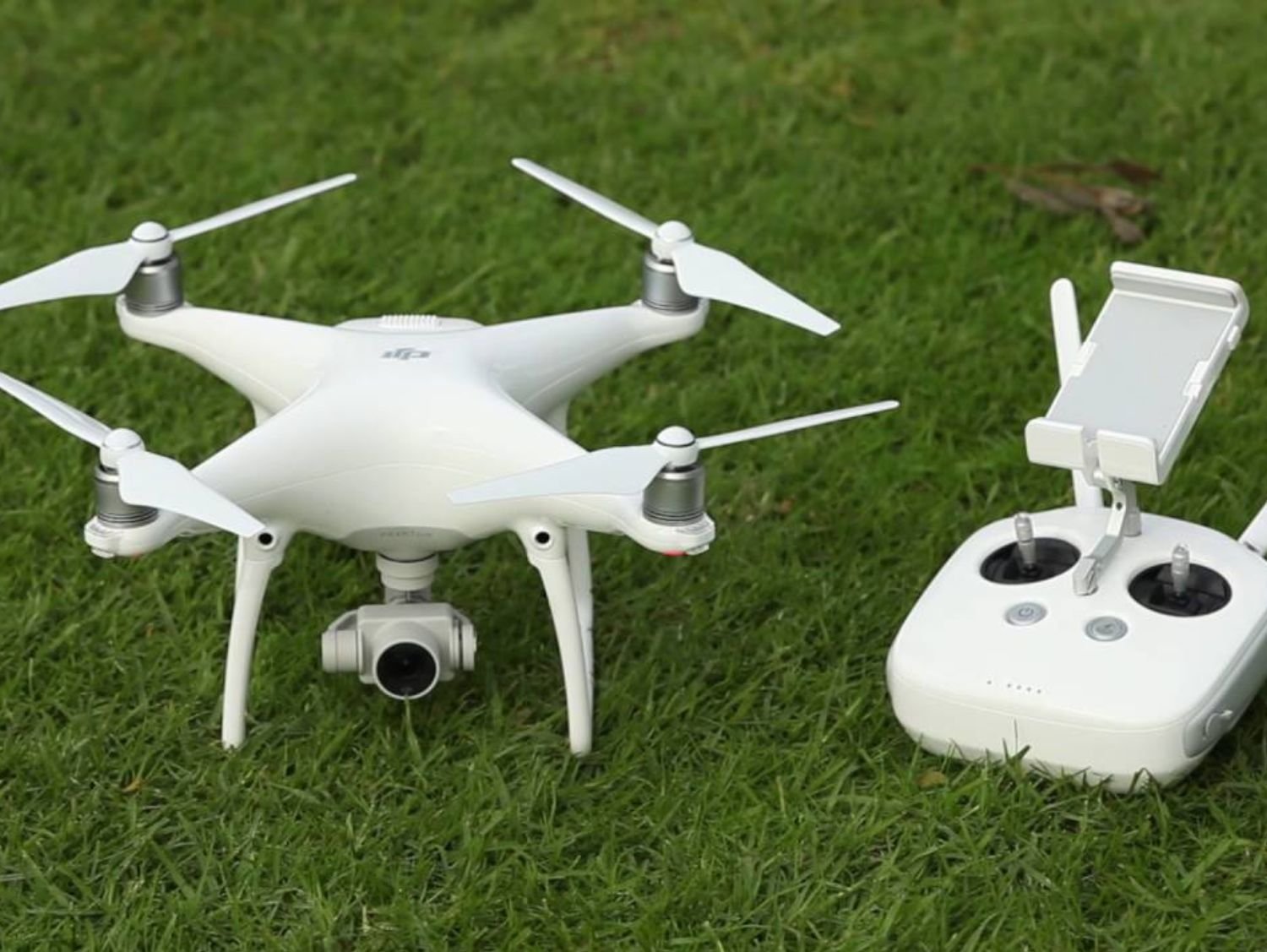 DJI Phantom 04 Drone Front View – Rent in Sri Lanka